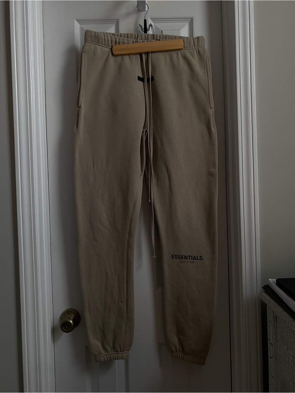 Fear of God Essentials Drawstring Sweatpants Desert Sand SS23